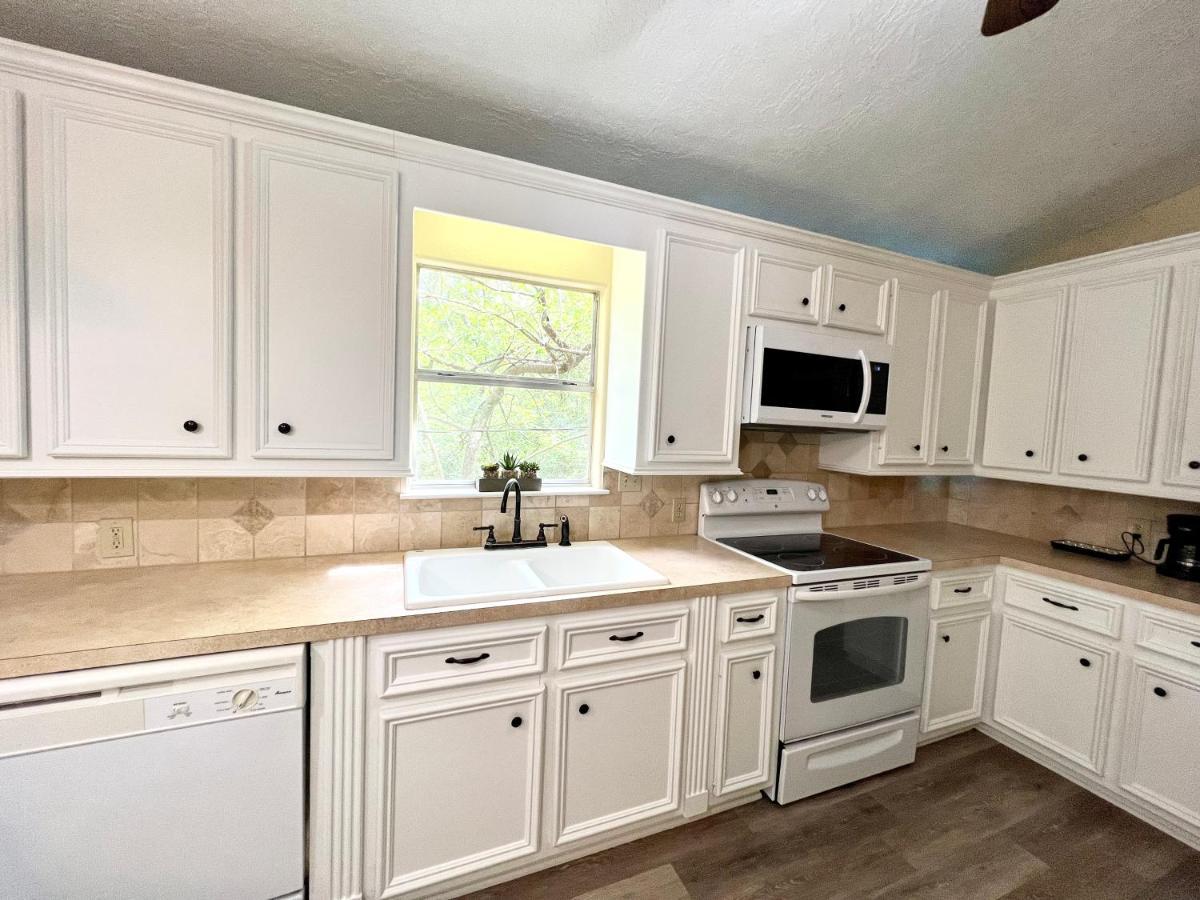 2 Bdrm Treehouse Hideout- Lake Conroe With Boat Ramp Montgomery Esterno foto