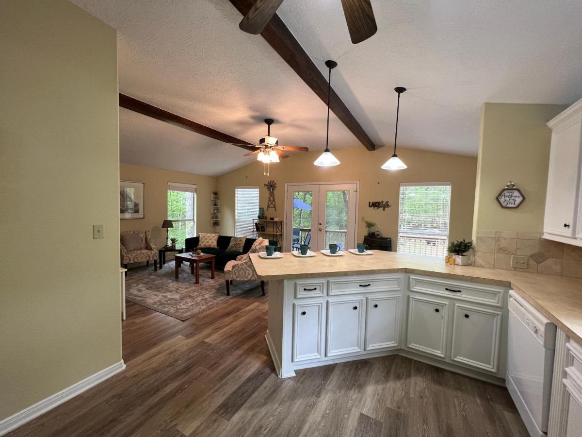 2 Bdrm Treehouse Hideout- Lake Conroe With Boat Ramp Montgomery Esterno foto
