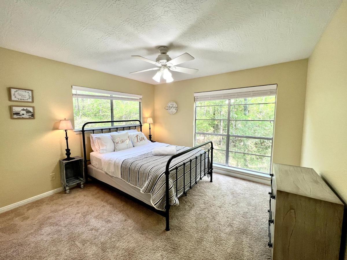 2 Bdrm Treehouse Hideout- Lake Conroe With Boat Ramp Montgomery Esterno foto
