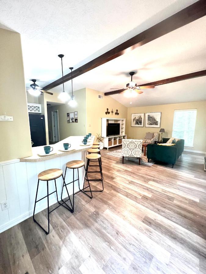 2 Bdrm Treehouse Hideout- Lake Conroe With Boat Ramp Montgomery Esterno foto