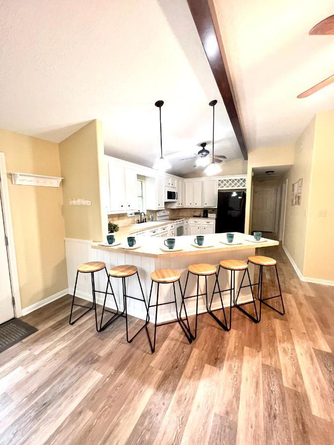 2 Bdrm Treehouse Hideout- Lake Conroe With Boat Ramp Montgomery Esterno foto