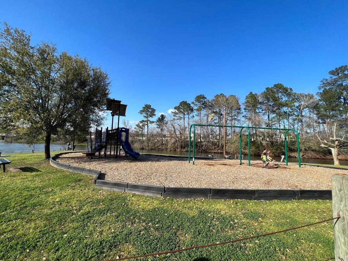 2 Bdrm Treehouse Hideout- Lake Conroe With Boat Ramp Montgomery Esterno foto